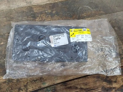 NUEVO OEM GM 2008-2012 Buick Enclave DELANTERO LICENCIA Placa Soporte de Montaje 25827947 Foto 1 de 4