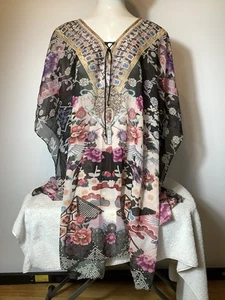 Badeanzug / Strandkleidung. Blumen Cover Up. One Size Neu!! - Bild 1 von 2