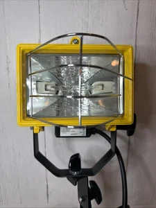 The Perfect Work Light For Smaller Projects clamp Light With 6 Foot Cord - Imagen 1 de 8