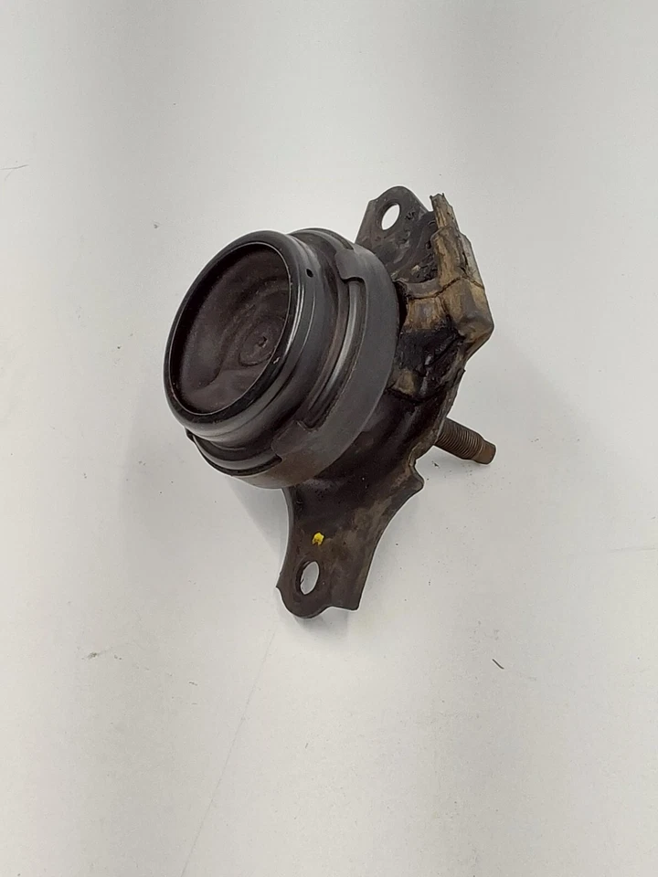 2001-2005 HONDA CIVIC Engine Mount OEM - Image 1 of 4