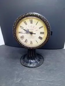 ❤️Replica Victoria Station 1747 Railway Desk Clock Double Sided NOT WORKING - Picture 1 of 4