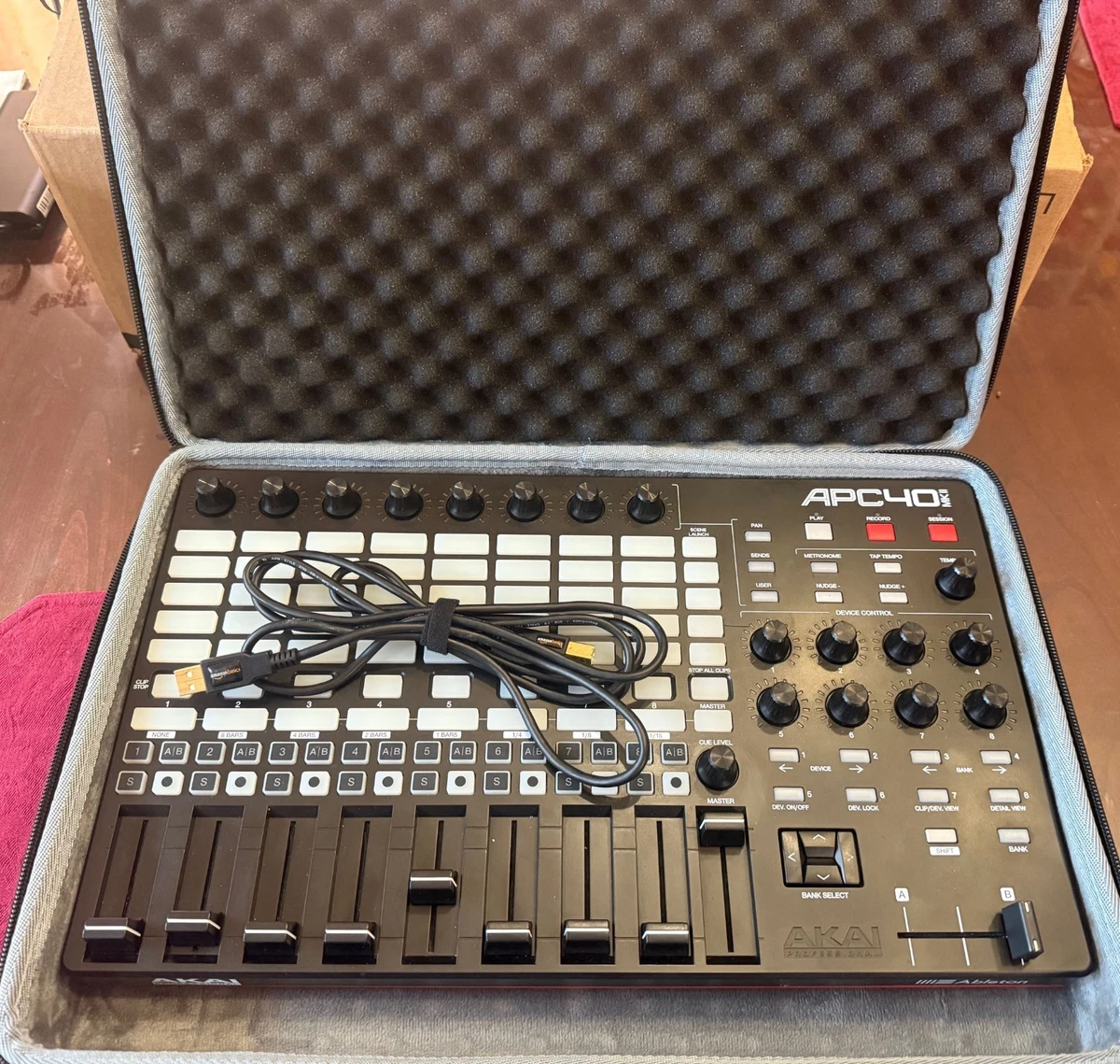 AKAI APC40 MK2 【美品 / カバー付き / 箱付き】 Amazon.co.jp: Akai Professional USB MIDIコントローラー Ableton