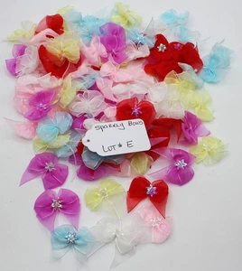 VINTAGE 100pcs LOT CRAFT SPARKLY RIBBON BOWS W PEARL ACCENT 6 COLORS LOT #E - Picture 1 of 2