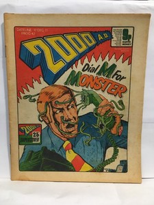 2000 Ad # 43 VF 1st print UK Comics Magazine