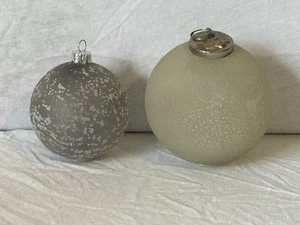 2er Set Kugeln Hängedeko Weihnacht Grau Deko - Bild 1 von 3