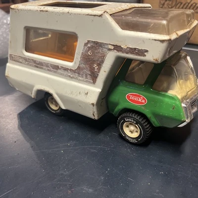 Casa rodante cámper Tonka vintage rara de acero prensado verde y blanco 10 1/2" de largo Foto 1 de 4