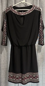 White House Black Market Keyhole 3/4 Sleeve Embroidered Rhinestone Dress Sz XXS - Picture 1 of 11