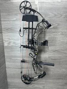 Bear Archery Paradox 45-60lb. RH Full Package Veil Stoke List $549 - Picture 1 of 7