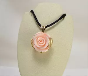 Colgante De Oro Amarillo 18 KT Con Rosa De Coral Rosa 21 Mm OGDV 0200 - Imagen 1 de 4