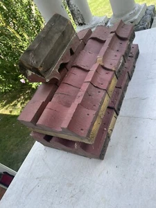 corbels  - Picture 1 of 3