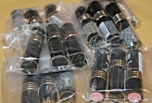 ((1)) REVLON Super Glanz Lippenstift WÄHLEN SIE IHRE FARBE + GESCHENK  - Bild 1 von 11