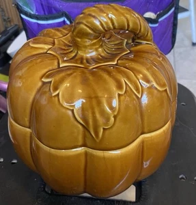 Pumpkin shaped soup Tureen - Picture 1 of 3