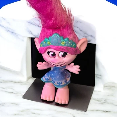 DreamWorks Trolls World Tour Dancing Hair Poppy Interactive Talking Singing  - Image 1 of 2