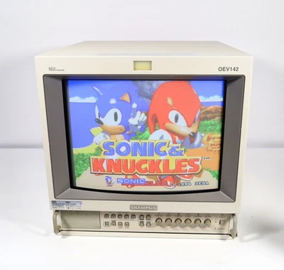 Sony / Olympus OEV142 13" High Resolution Series Medical PVM Monitor - Image 1 of 4