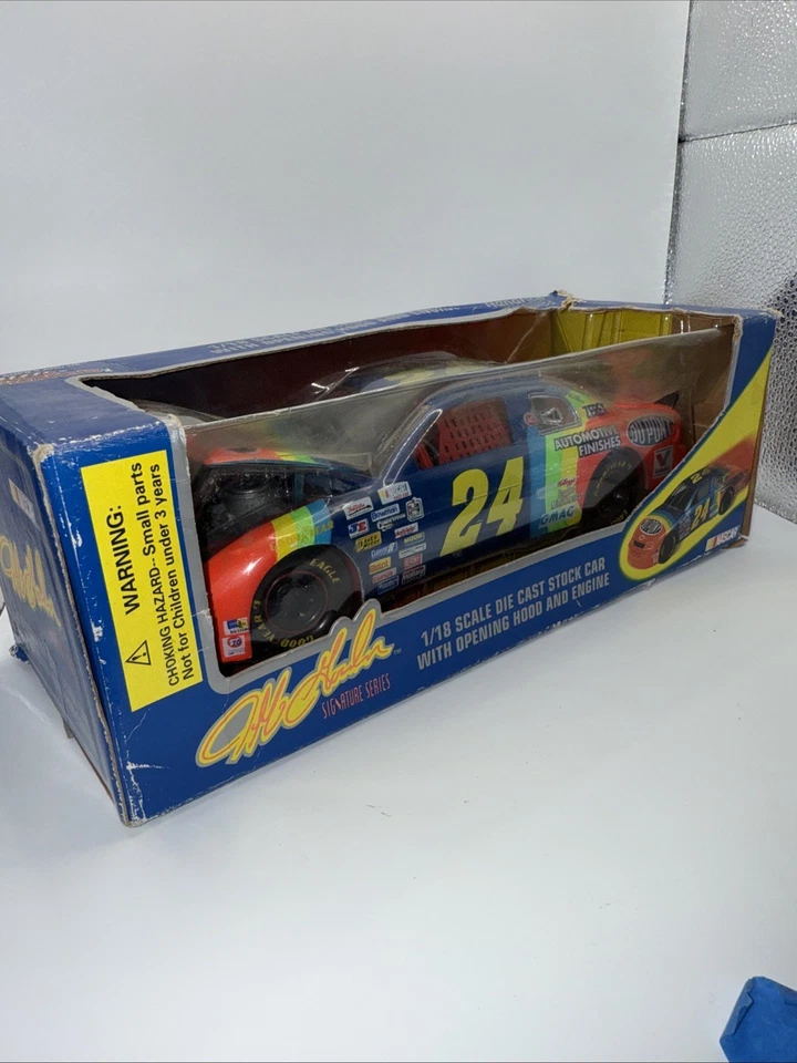 Jeff Gordon #24 DuPont Charlotte Coca Cola Race 1994 victoria 1/18 - serie # 700 Foto 1 de 4