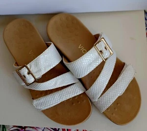Vionic Sandals Sz 9 Skylar White Snake Pre Owned W Orig Box - Picture 1 of 3