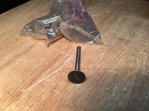 NOS Honda C100 C102 C105 C110 Exhaust Valve 14721-001-010 - Picture 1 of 3