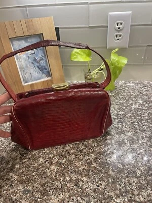 ¿Caimán/Lagarto Lesco años 50? Bolso de mano de cuero borgoña con asa superior con cierre a presión Foto 1 de 4