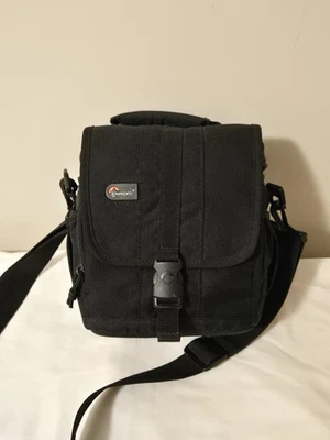 Bandolera negra Lowepro bandolera bolsa para cámara estuche para cámara Aventura Foto 1 de 4