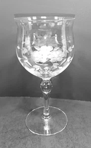 Copa de vino de cristal con flores grabadas transparente 6,5" de altura - Imagen 1 de 8