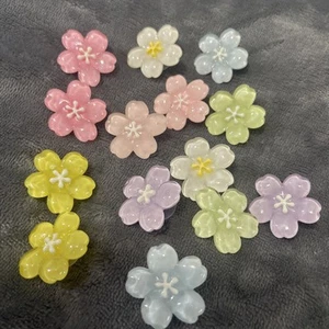 Cute Shoe Charms ,Acrylic Flower Buttons - Picture 1 of 3