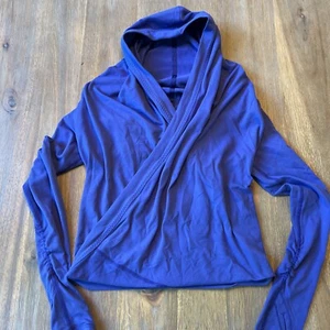 Ivivva By Lululemon Girls 9/10 Four Count Wrap Shrug Pullover Athletic Top Blue - Picture 1 of 6