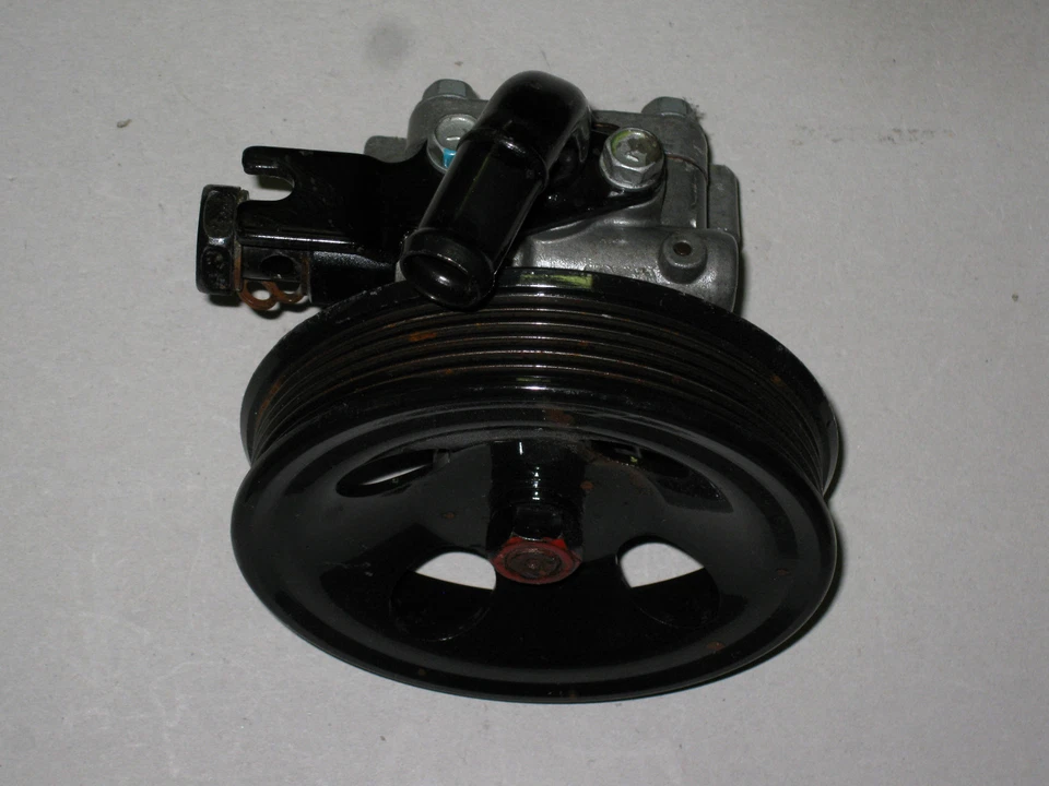 07-10 Kia Magentis Optima Rondo 2.4L 4 cilindros Bomba de dirección asistida G4KC de fábrica OEM Foto 1 de 1