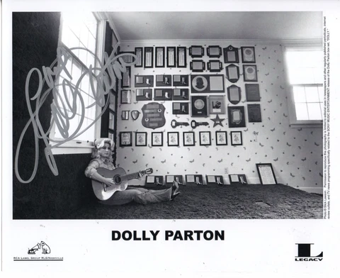 Dolly Parton Country Music  Signed 10x8 B/W RCA Record Promo Photo Autographed Cover