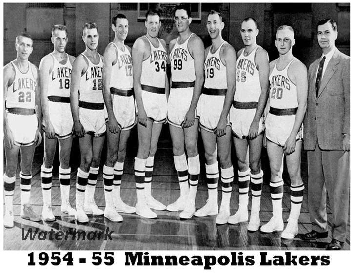 NBA 1954 - 55 Minneapolis Lakers Black & White Team Picture 8 X 10 Photo Picture Foto 1 de 1