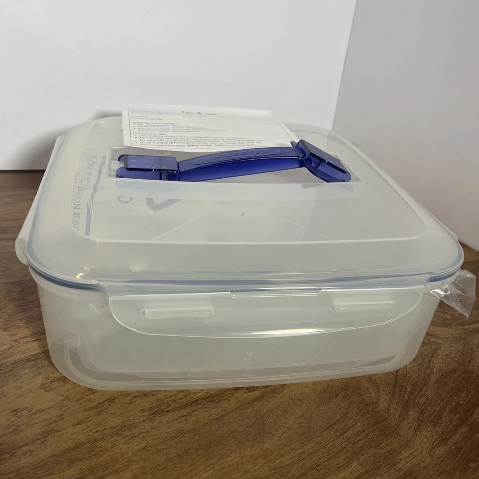 Lock & Lock Clear Divided Server with Removable Tray NEW - Image 1 of 3