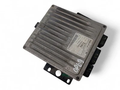 Centralina motore RENAULT CLIO II BB0/1/2, CB0/1/2 ECU 8200331477 2004 31232601 - Immagine 1 di 4