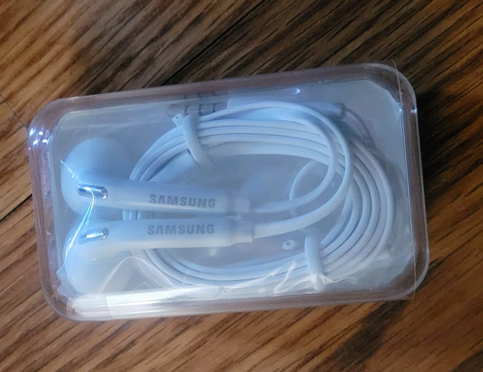 Samsung EO-EG920L White In-Ear Only Headset Original OEM! Brand New Sealed Case! - Image 1 of 1