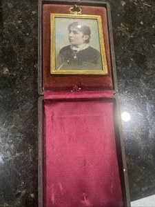 Rare 1900s Art Deco Framed Hand Painted Woman Detailed With Necklace Portrait - Picture 1 of 9