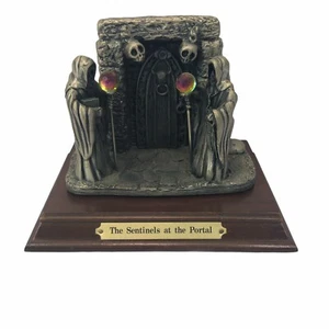 Myth & Magic - SENTINALS AT THE PORTAL - Tudor Mint - Caja CRISTALES RAROS - Imagen 1 de 12