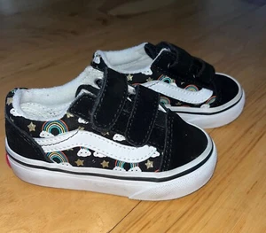 VANS BABY GIRLS BLACK SNEAKERS W/ RAINBOWS & STARS SIZE 5 TODDLER EXCELLENT COND - Picture 1 of 8