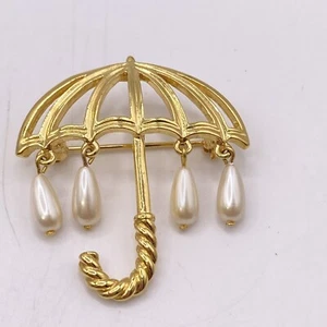 MARVELLA VINTAGE UMBRELLA BROOCH Gold tone faux pearl Rain drops - Picture 1 of 4