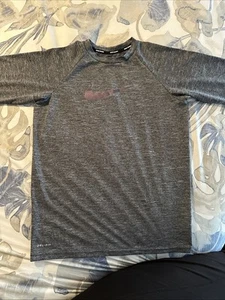New Boys Authentic Gray Pullover Nike Dri-Fit Swim S/S Shirt UPF 40 Size Large - Picture 1 of 6