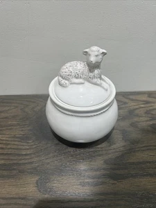 JULISKA Berry & Thread Clever Creatures Henri Lamm Deckeldose Whitewash NEU - Bild 1 von 5