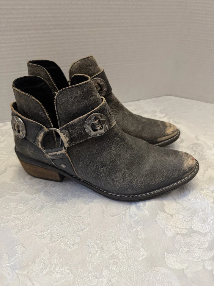 Chinese Laundry 9.5 Austin Western Ankle Motto Booties Distressed Rock N Roll - Image 1 of 4