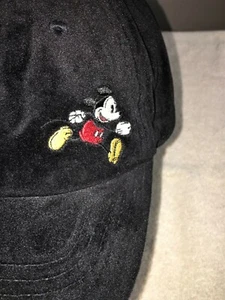 Gorra de béisbol negra de terciopelo/poliéster de Mickey Mouse de los parques de Disney unisex ¡Excelente!  - Imagen 1 de 10