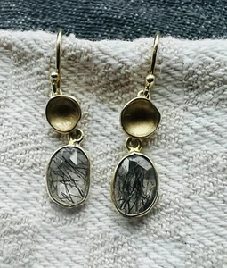 SARAH RICHARDSON 18KYG Vermeil Medium Pod&Rutilated Black Quartz Dangle Earrings - Picture 1 of 9