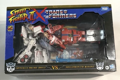 Takara Street Fighter II Transformers OPTIMUS PRIME (RYU) VS MEGATRON (M BISONTE) Foto 1 de 4