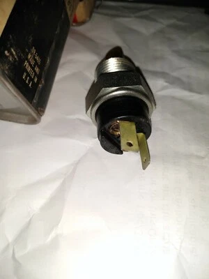 NOS 1963-1966 OLDS MAYBE MORE  COOLANT TEMP SENDING SWITCH 1993316  D-1850 - Image 1 of 2