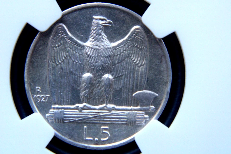 1927 R 5 Lire Silver coin, Italy, Vittorio Emanuele III, NGC AU 58 - Image 1 of 4