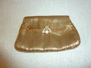 Gorgeous Vintage Whiting & Davis Gold Mesh Small Pouch Purse w Rhinestone Clip - Picture 1 of 5
