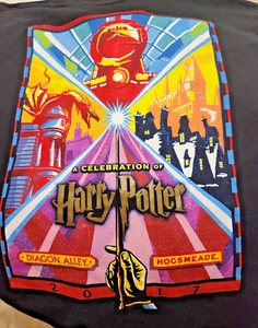Universal Studios Celebration of Harry Potter Graphic Tee Shirt 2017 - Size L - Picture 1 of 4