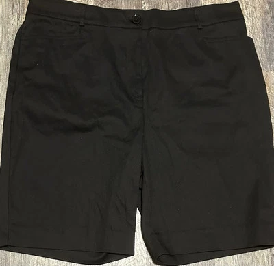 Pantalones cortos cargo negros para mujer talla nueva con etiquetas 18 bolsillos con cremallera con botones “Studio Works” Foto 1 de 4