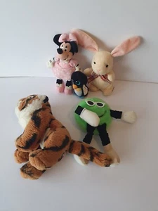 Bundle of 5 vintage soft plush toy figures - mickey mouse, tiger, bunny - Picture 1 of 7