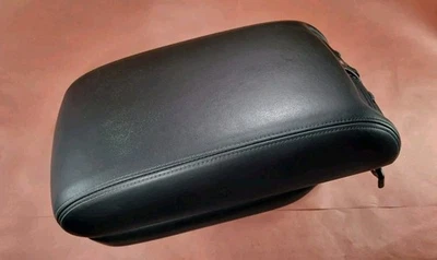 1998 1999 年 2000 年雷克萨斯 LS400 中控台盖扶手扶手通风口黑色原始设备制造商 — 第 1/4 张图片