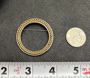 Vintage Monet Brooch Gold Tone Rope Center Stamped - Picture 1 of 3